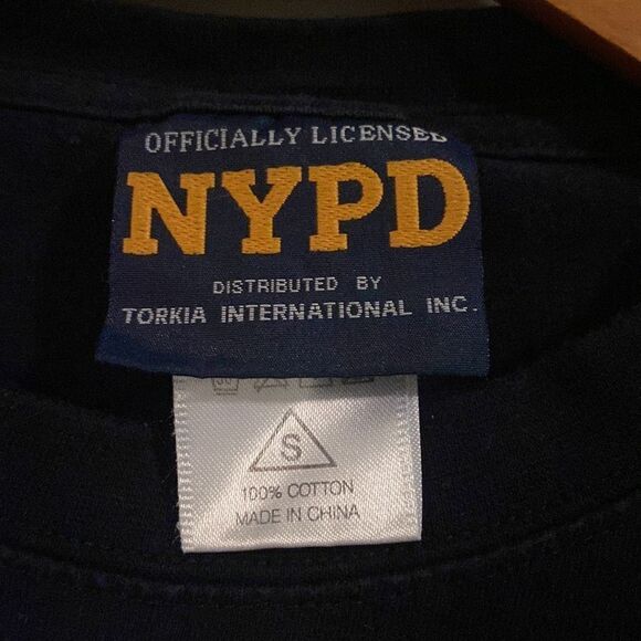 NYPD Navy and White Emblem Graphic Short Sleeve Tshirt Size Adult Small NWOT - Picture 4 of 6